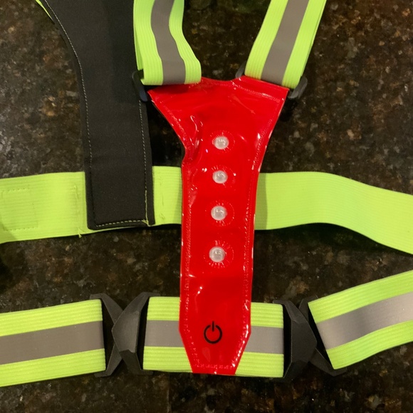 Led Light Up Running Vest Reflective Vest for Walking at Night, High Visibility - Picture 5 of 9
